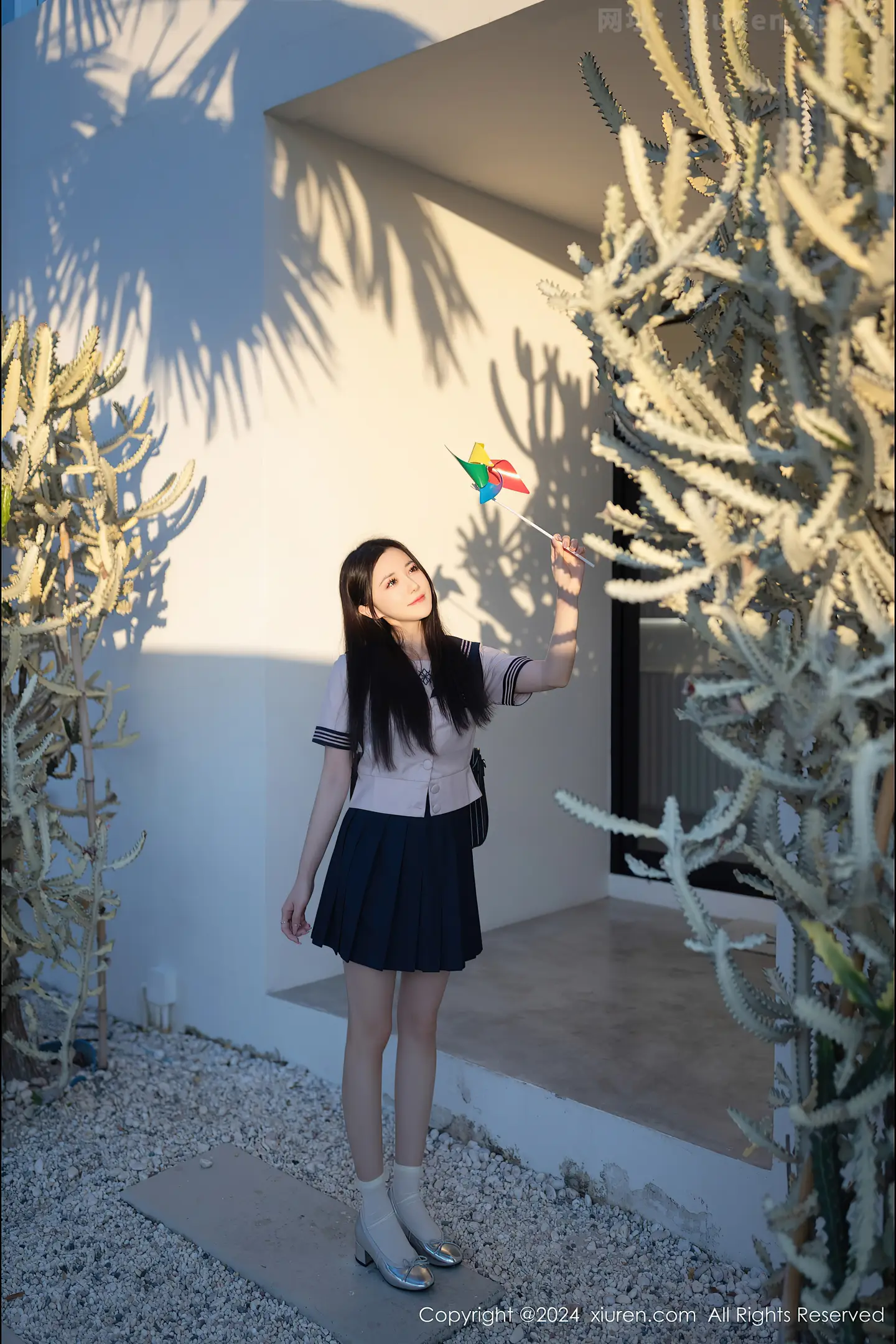 图片[5]-[XiuRen秀人网]VOL.8244 模特鱼子酱Fish性感JK制服配情趣内衣秀曼妙身姿迷人诱惑写真80P-秀人网官方网站